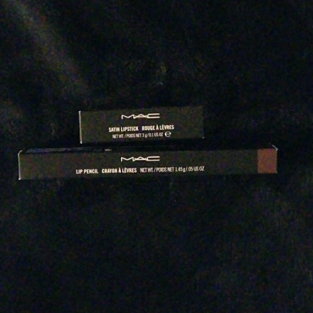 BNIB MAC lipstick/liner